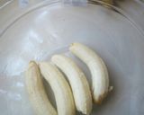 A picture of step 1 of Cinnamon banana cake #4weekschallenge.