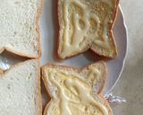 Hình bước làm 2 của món Bánh sandwich bơ sữa ăn sáng