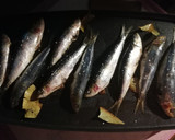 Foto del paso 4 de la receta: Sardinas de Huelva asadas con laurel 🌿🐟🍃