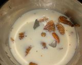 मिल्क अंजीर, बदाम शेक एनर्जेटिक (anjir badam shake recipe in marathi) रेसिपी स्टेप 3 फोटो 