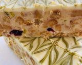 A picture of step 8 of White Chocolate and Pistachio Doukissa.