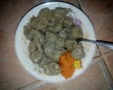 A picture of step 1 of Danwake damai da yaji.