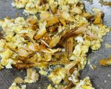 Foto langkah ke 2 dari resep Nasi Goreng Terasi Ikan Asin.
