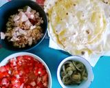 Foto del paso 3 de la receta: Tacos de pollo, criolla, y cebolla con champi