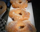 A picture of step 10 of Amoebic shape doughnut.