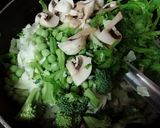 A picture of step 2 of Dalia oats veggies.