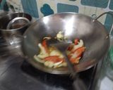 Foto langkah ke 3 dari resep Cah jamur brokoli.