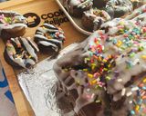 Foto del paso 7 de la receta: MINI 🍩DONAS🍩 Y 🥮BUDÍN 🥮 DE MANTEQUILLA DE MANÍ AL 🍫🍩CHOCOLATE🍫 🍩