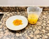 Foto del paso 3 de la receta: “Pastel de naranja con pepitas de chocolate”. (Orange cake with chocolate chips)