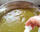 A picture of step 11 of Palak paneer.