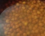 A picture of step 1 of Chikpeas vegi.