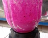 Foto langkah ke 3 dari resep Smoothies naga pisang.
