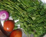 A picture of step 1 of Coriander chutney.