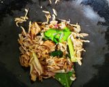 Foto langkah ke 1 dari resep Nasi Bakar Ayam Suwir Pedas.