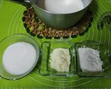 صورة لخطوة 1 من وصفة طريقة عمل الآيس كريم 🍦 وصفة الشيف فاطمه ابو حاتي الجميله 🍧 توووحفه