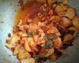 A picture of step 3 of Aloo Ghobi.