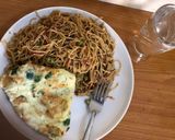 A picture of step 4 of Fried spaghetti.