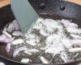 Foto langkah ke 3 dari resep Tumis tauge dan tahu pong pedas.