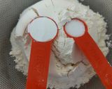A picture of step 4 of Lemon Cake.