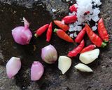 Foto langkah ke 1 dari resep Sambel Korek H. Slamet.