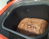 Foto del paso 4 de la receta: Bizcocho jugoso de avellanas y cacao en panificadora
