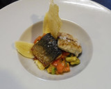 Foto del paso 6 de la receta: Tartar de papaya, gambas y aguacate con caballa a la plancha