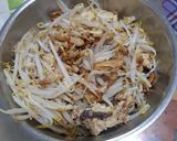 รูปขั้นตอนการทำที่ 4 ของ ผัดถั่วงอกไข่ขาว/ ไข่แดง