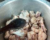 A picture of step 1 of Chicken curry.