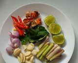 รูปขั้นตอนการทำที่ 2 ของ ไก่ต้มขมิ้น สูตรแซ่บ