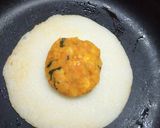 A picture of step 3 of Stuffed rawa utappam.