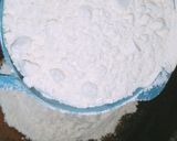 A picture of step 3 of Custard filled Donuts.