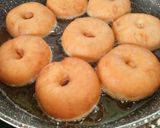 Foto langkah ke 5 dari resep Donat Maizena 3 Toping.