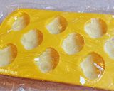 A picture of step 14 of Easy Mung Bean Cakes.