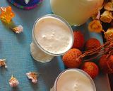 A picture of step 2 of Lychee milkshake.