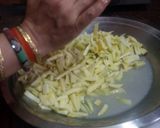 A picture of step 4 of Heeng karie pickle.