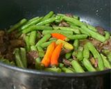 Foto langkah ke 4 dari resep Tumis Buncis Daging Slice.
