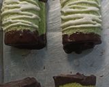 Foto langkah ke 3 dari resep Choco Banana Roll.