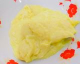 Hình bước làm 2 của món Bánh sinh nhật nhân sầu riêng