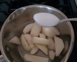 A picture of step 3 of My little Pear Sauce 😘.