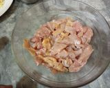 A picture of step 1 of Black Pepper Chicken 🇨🇳🇮🇳.