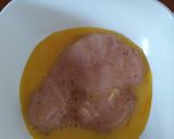Foto del paso 2 de la receta: Pollo empanizado con queso en salsa de tomate