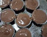 Foto langkah ke 4 dari resep Cupcake Cokelat Kayumanis.