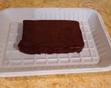 صورة لخطوة 2 من وصفة كيكة الكافيهات بس بطريقتي أسرع وألذ مما تتخيلون 🍰🍫