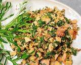 Hình bước làm 3 của món Nấm hầu thủ xào ngải cứu