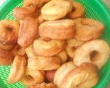 A picture of step 4 of Plain doughnut.