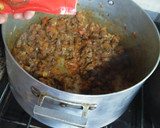 Foto del paso 5 de la receta: Empanada de carne cortada a 🔪 cuchillo