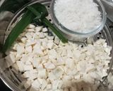 Foto langkah ke 3 dari resep Singkong Kukus Kelapa Parut.