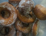 Foto del paso 4 de la receta: Rosquitas y bolitas de frailes rellenas de dulce de leche!!!