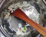 Foto langkah ke 2 dari resep Sayur Bening Toge Gambas.