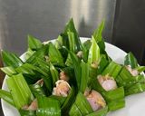 Hình bước làm 3 của món Gà Bọc Lá Dứa 🌿 Thai Pandan Chicken